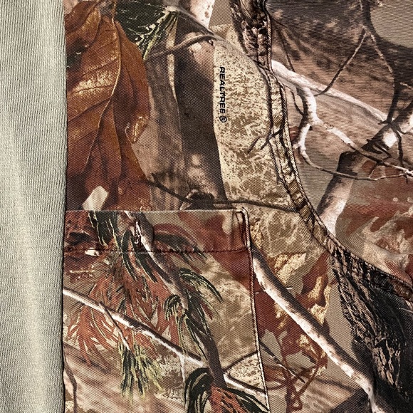 Repurposed oversized Green & Camo long sleeve patchwork top - Picture 2 of 6